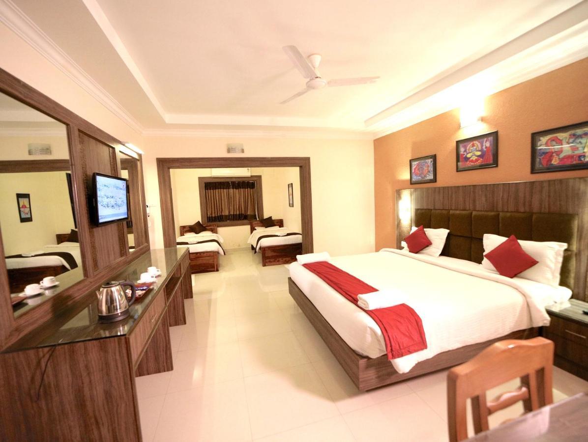 Celebrity Resort - Near Isha Yoga Alandurai Exterior photo
